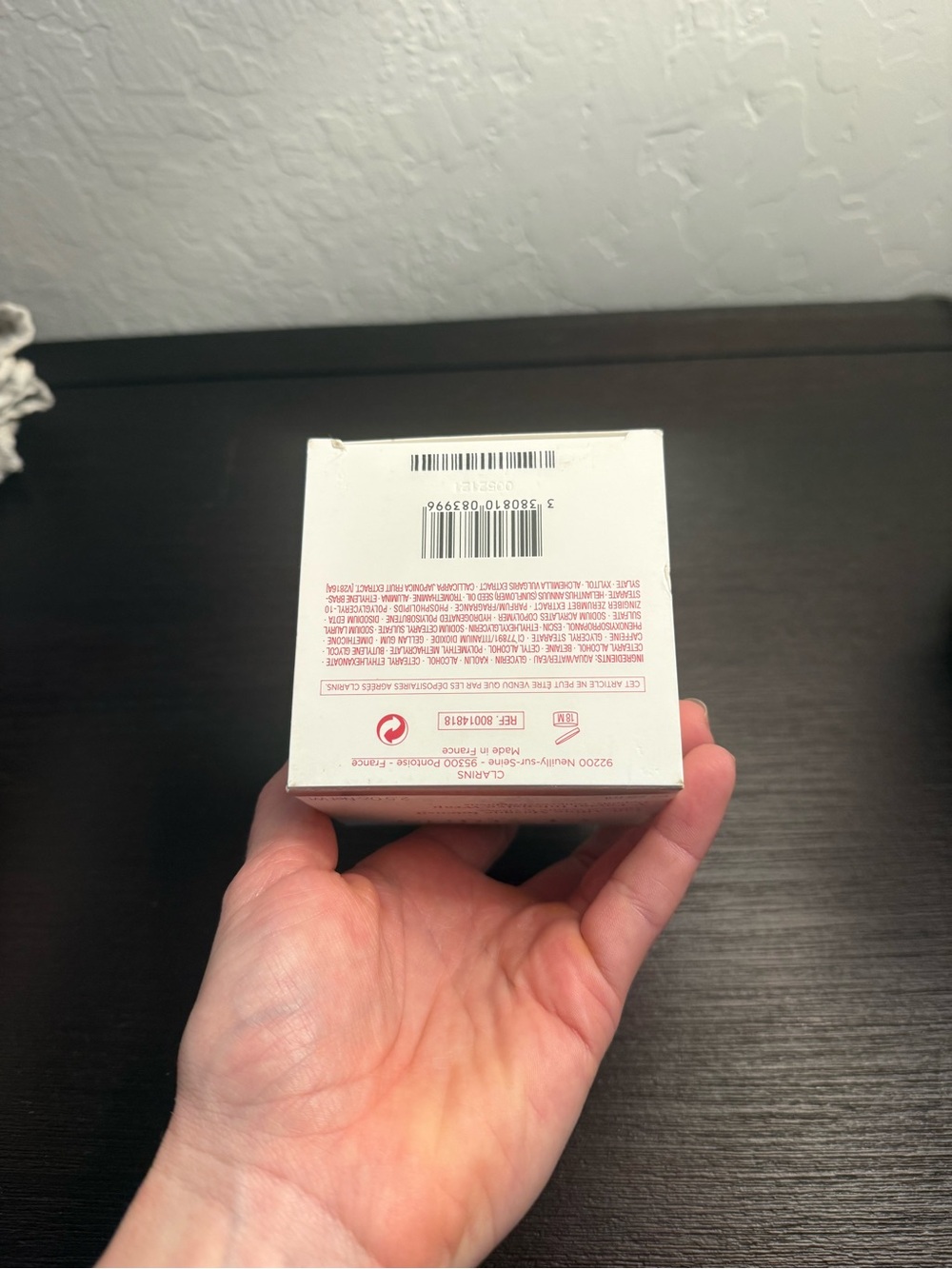 Clarins V-Facial Intensive Wrap Mask - Viral Depuffing Mask - Picture 7 of 11